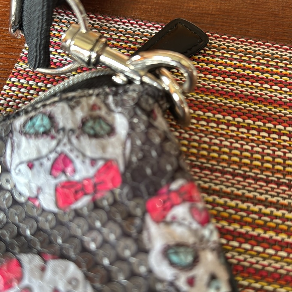 Betsey Johnson Black, pink, turquoise and gray Sequin Skull Bag VINTAGE - Picture 10 of 10